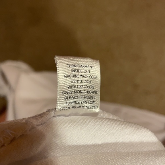 White capris - Picture 10 of 10